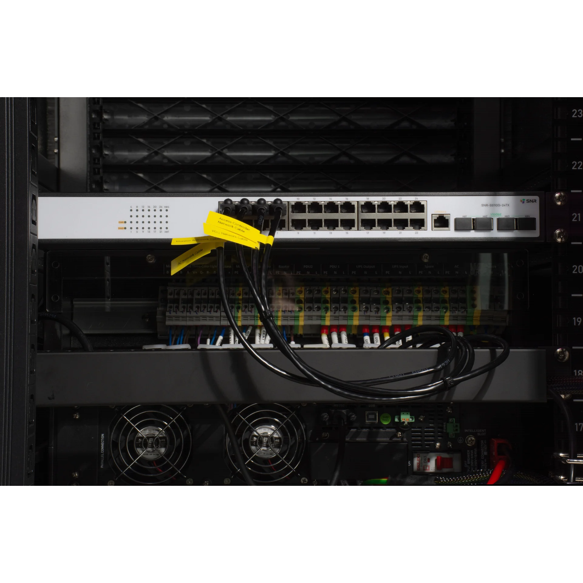 Центр Обработки Данных Модульный SNR ONE (42/20Uх600х1200, Indoor, IP55, IT-5кВт, AC-6кВт)